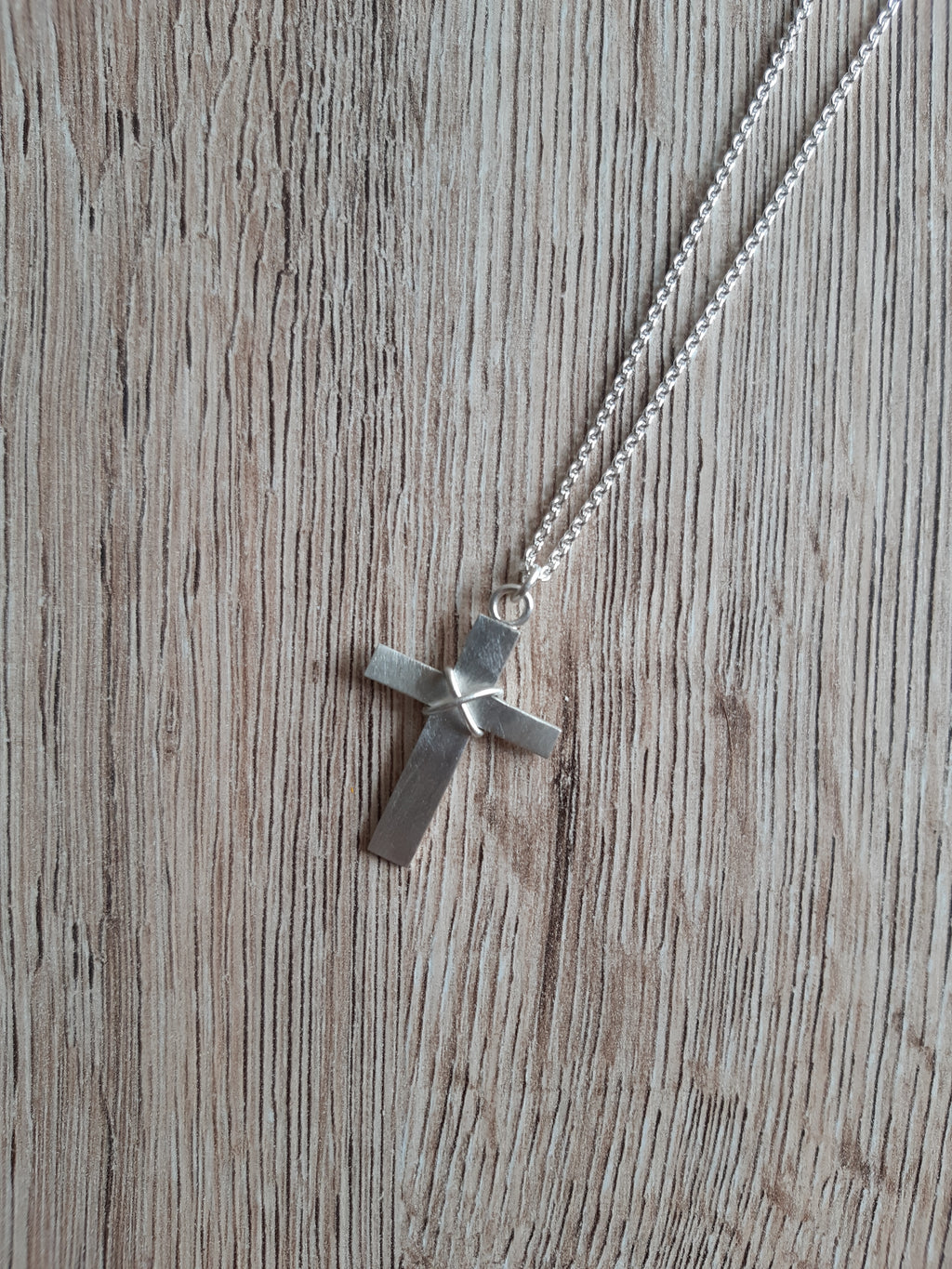 Silberkette mit Kreuzanhänger – Schmuck von Goldschmiede AS
