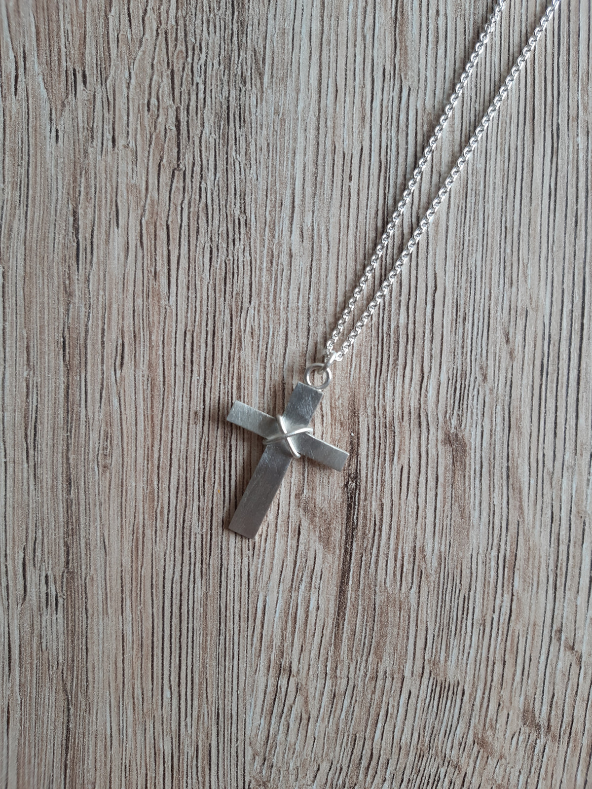 Silberkette mit Kreuzanhänger – Schmuck von Goldschmiede AS