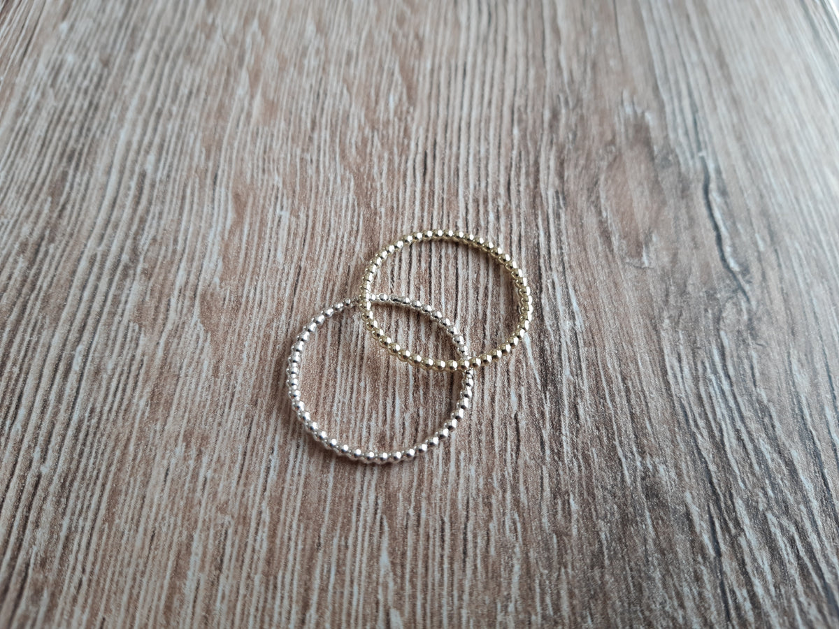 Kugeldrahtring aus Gold – Detailansicht 2