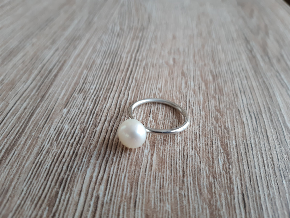 Perlring mit Süßwasserzuchtperle – Schmuck von Goldschmiede AS