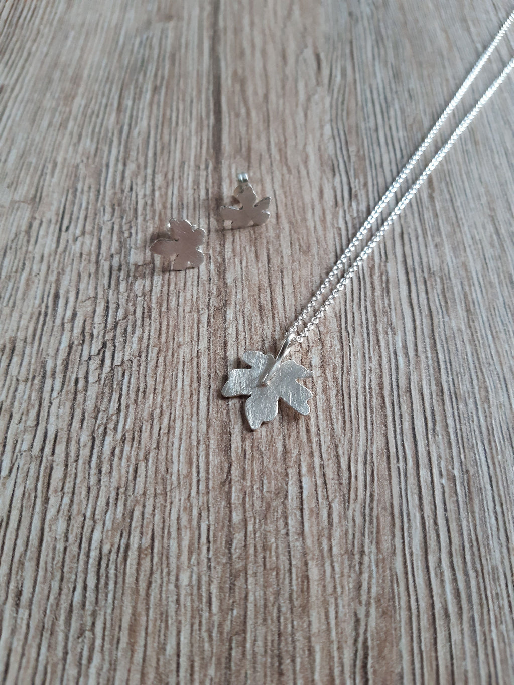 Kette Ahornblatt – Detailansicht 2