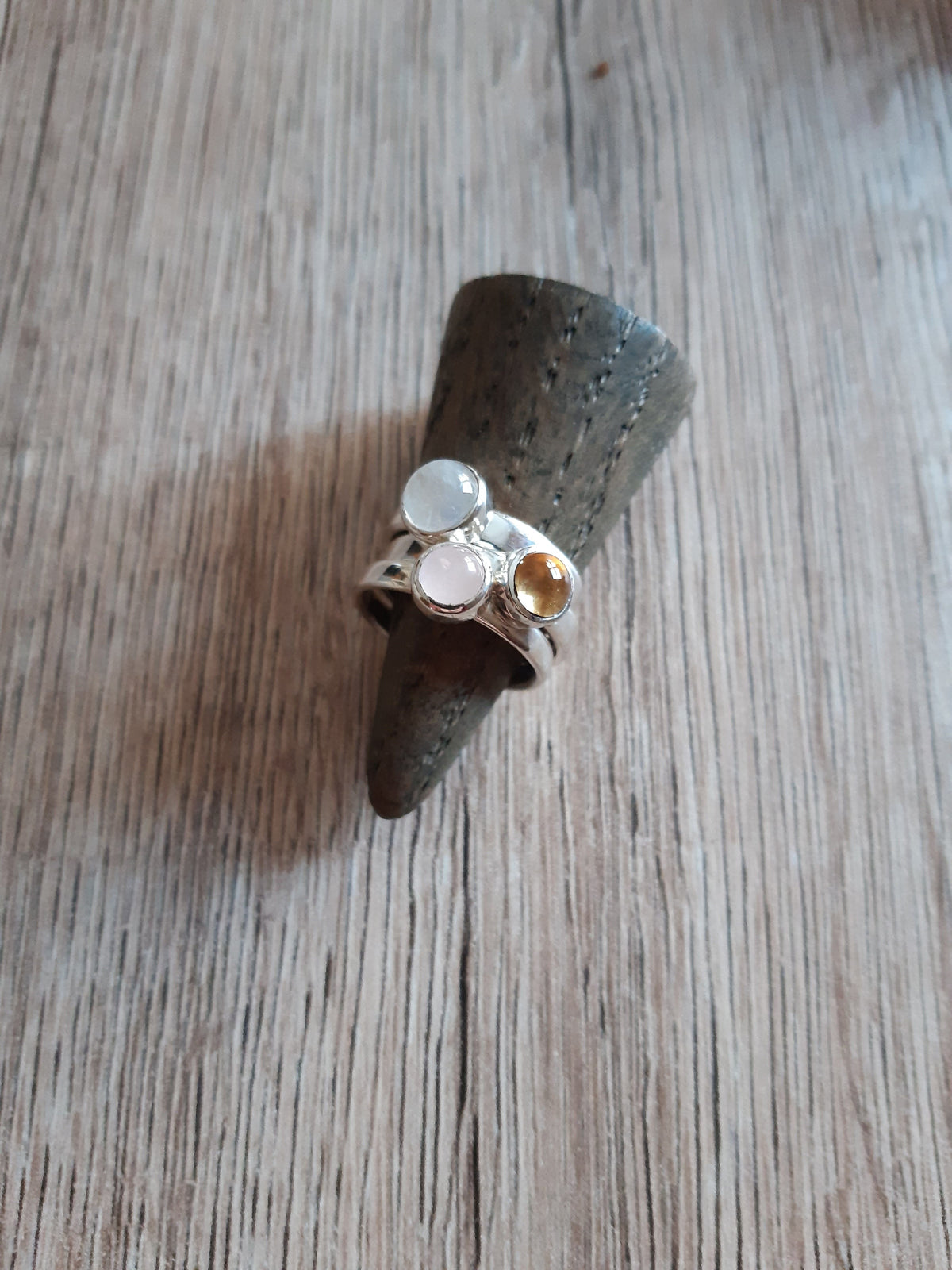 Ring mit kleinem Citrin – Detailansicht 4