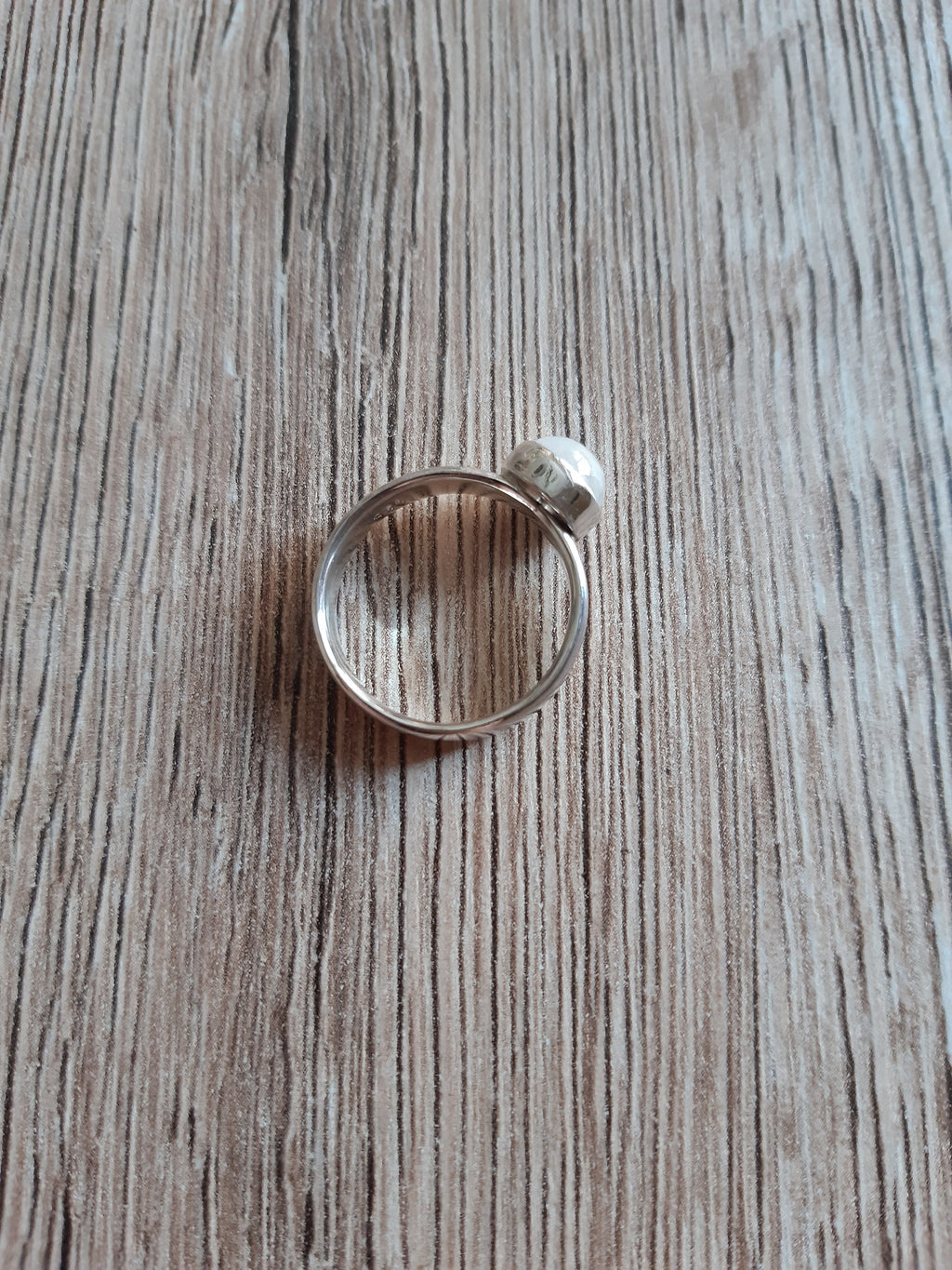 Ring mit Mondkristall – Detailansicht 2
