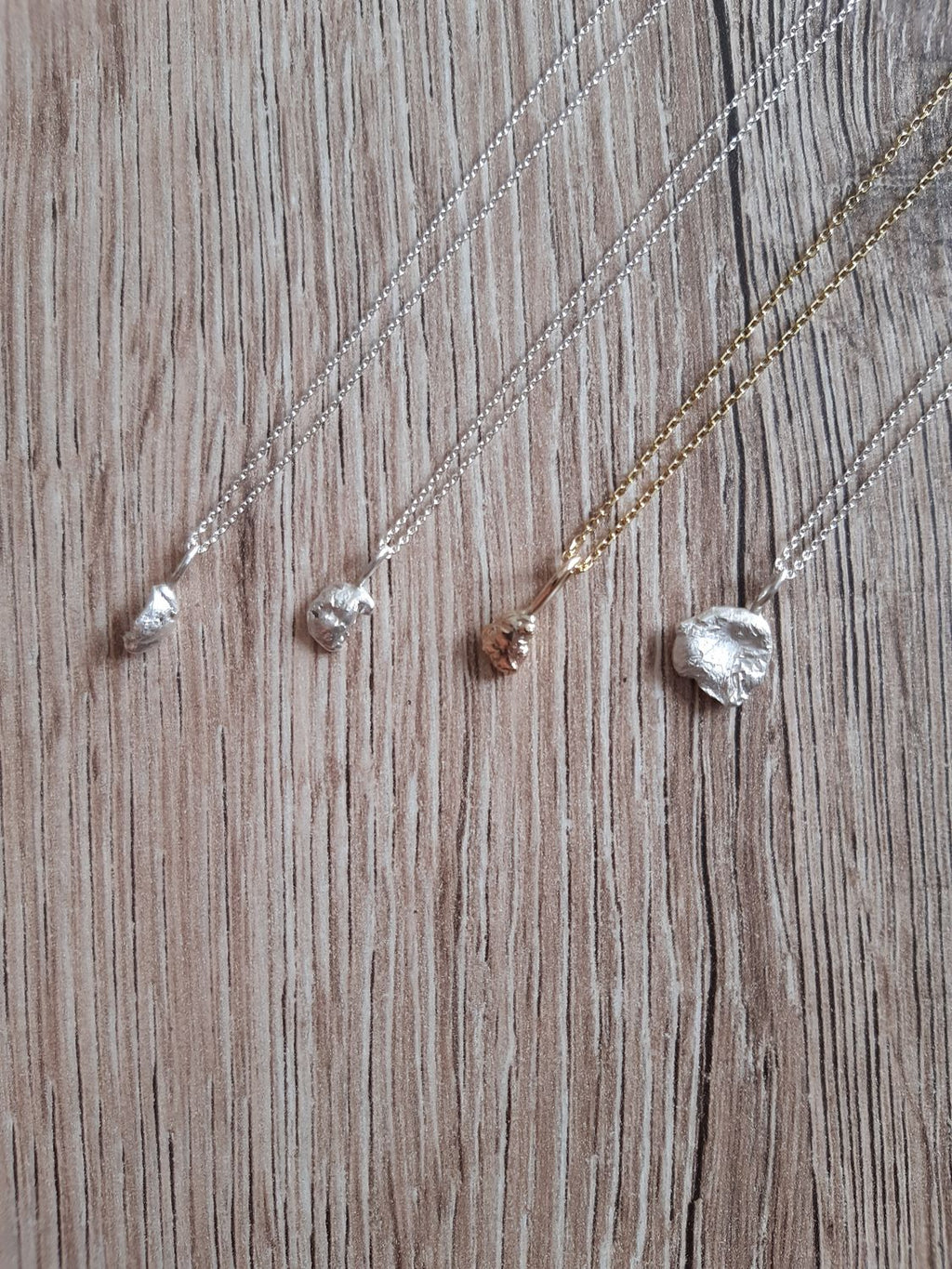 Kette mit Goldnugget-Anhänger – Detailansicht 2