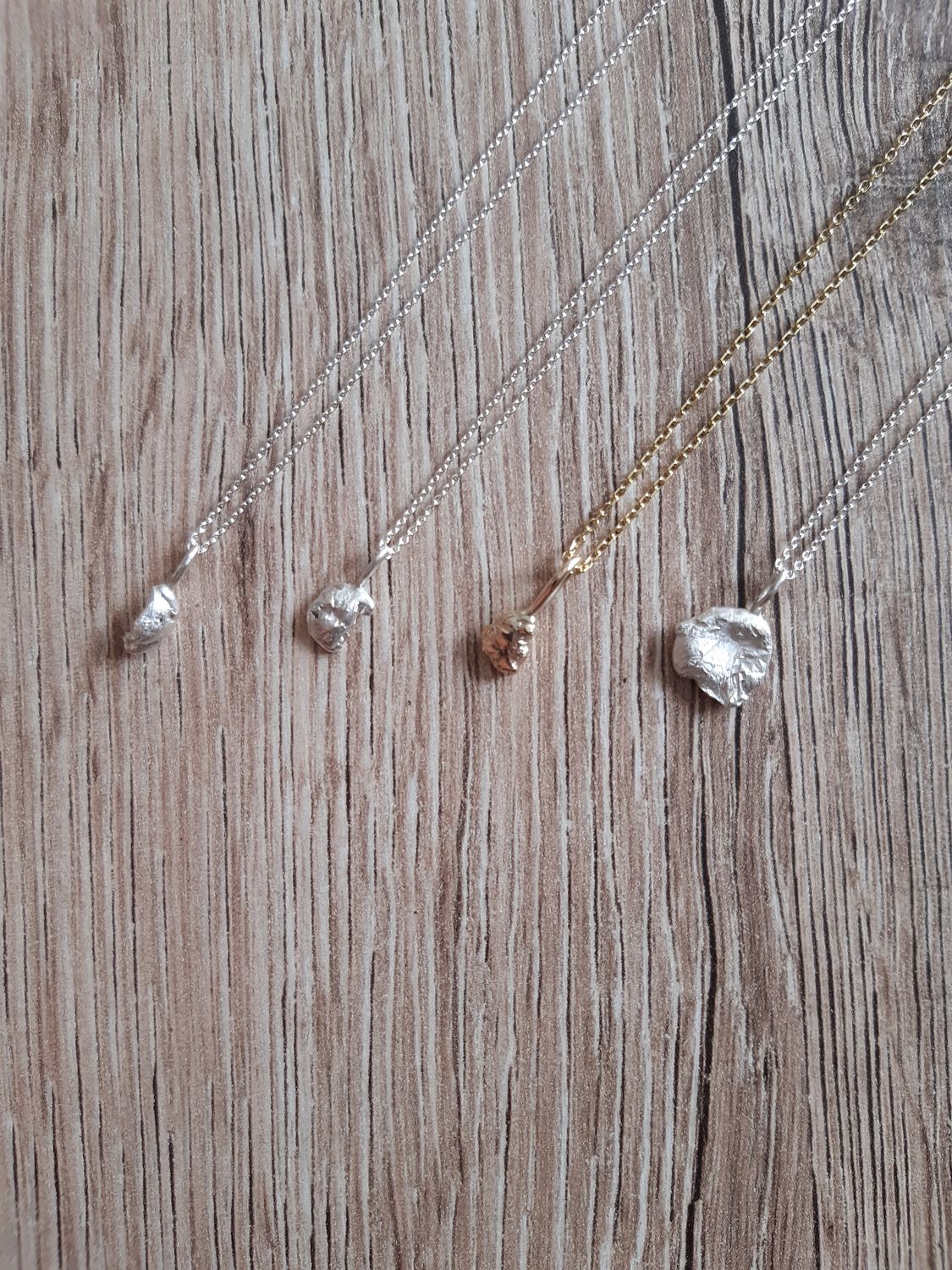 Kette mit Goldnugget-Anhänger – Detailansicht 2